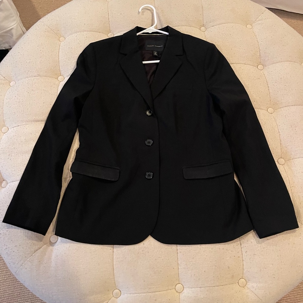 Banana Republic Black Blazer with Notched Lapels